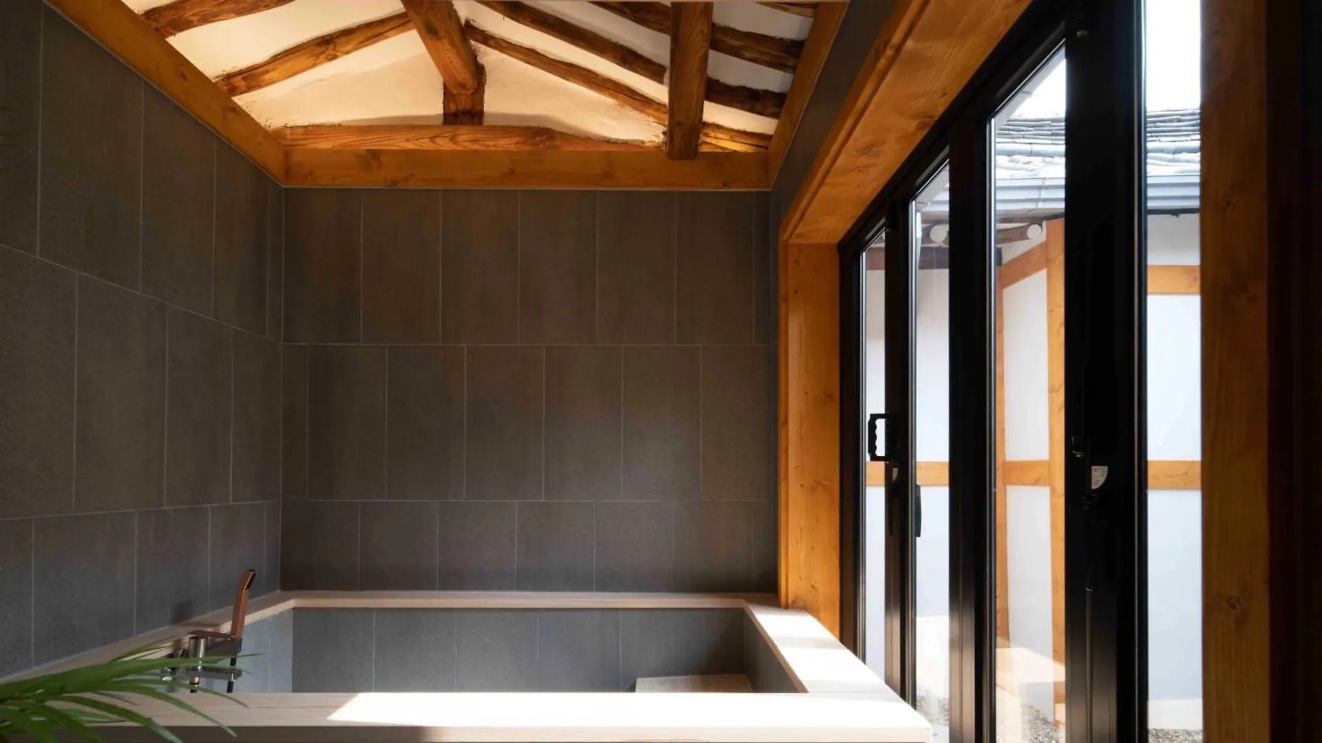 Maison Sunlit Seoul