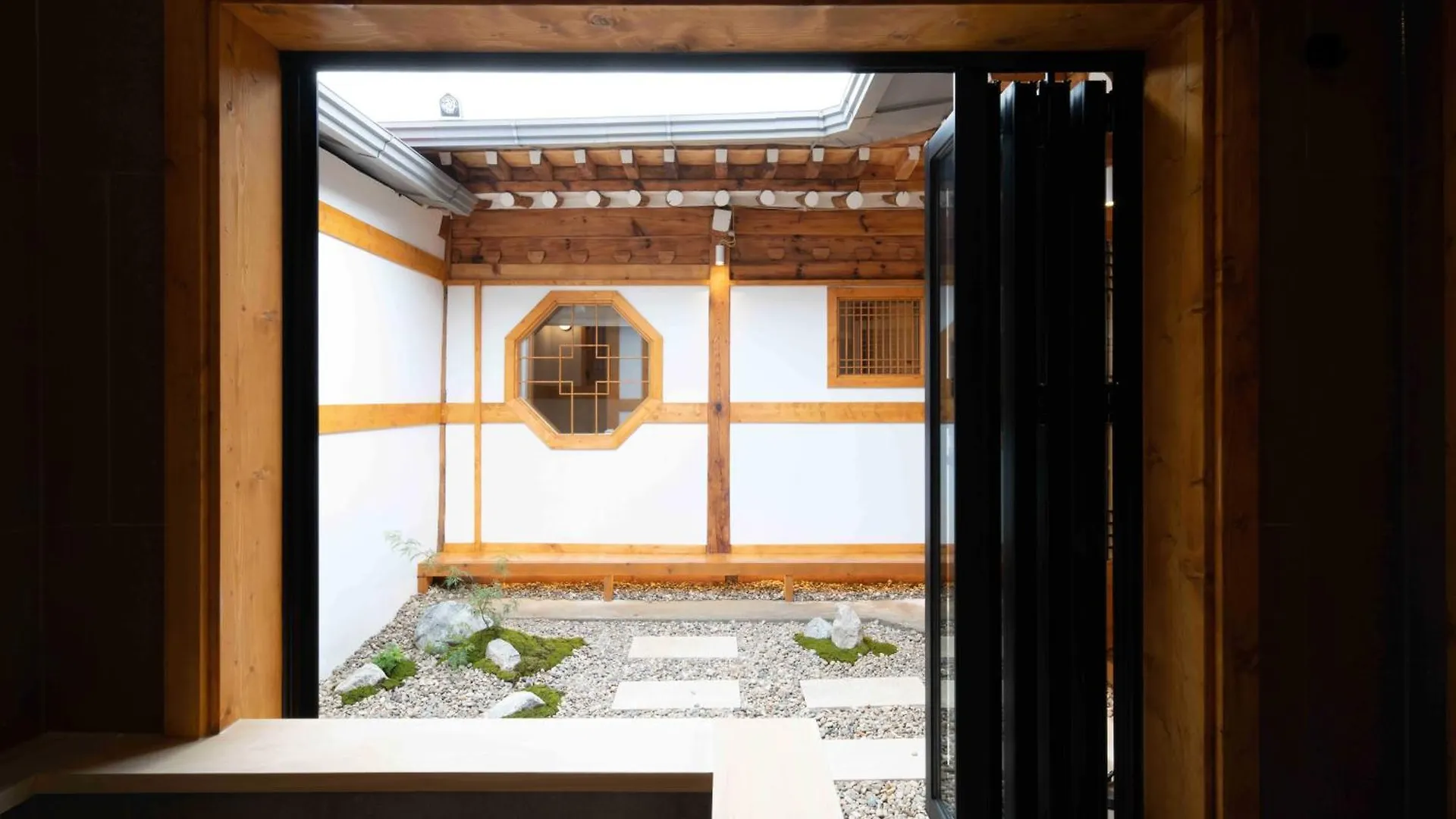 Maison Sunlit Seoul Villa